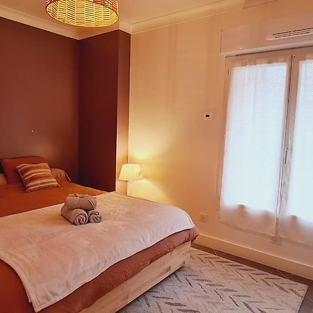 Appartement 2 Pieces Centre Ville Avec Parking Neauphle-le-Château 外观 照片